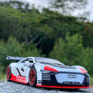 Planet Gates 1:32 Audi car model GT Le Mans racing simulation alloy pull back sound and light door children's metal toy car Birthday boy gift