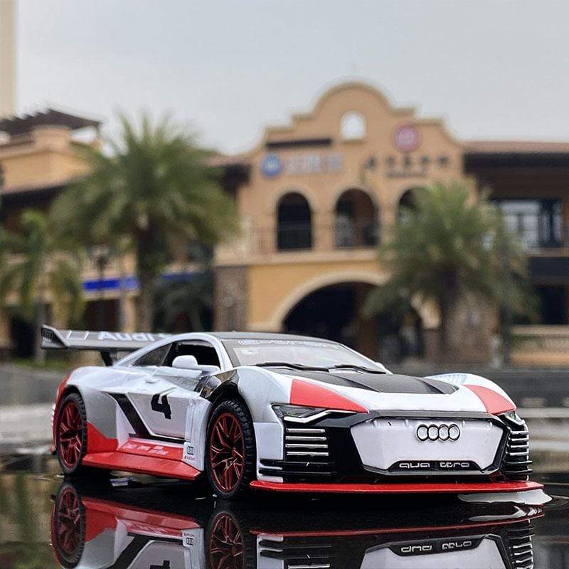 Planet Gates 1:32 Audi GT Le Mans Sports Racing Car Alloy Car Diecasts & Toy Vehicles Metal Toy Car Model High Simulation Collection Kids Toy