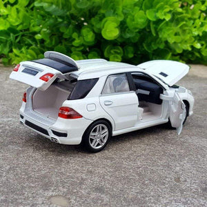 Planet Gates 1:32 Benzs ML GL Class ML630 GL500 Alloy Car Model Diecasts Metal Simulation Toy Car Model Collection Sound Light Childrens Gift
