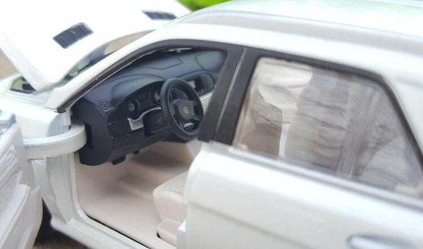 Planet Gates 1:32 Benzs ML GL Class ML630 GL500 Alloy Car Model Diecasts Metal Simulation Toy Car Model Collection Sound Light Childrens Gift