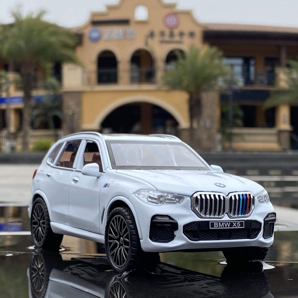 Planet Gates 1:32 BMW X5 SUV Alloy Car Model Diecasts & Toy Vehicles Metal Toy Car Model Simulation Sound and Light Collection Childrens Gift