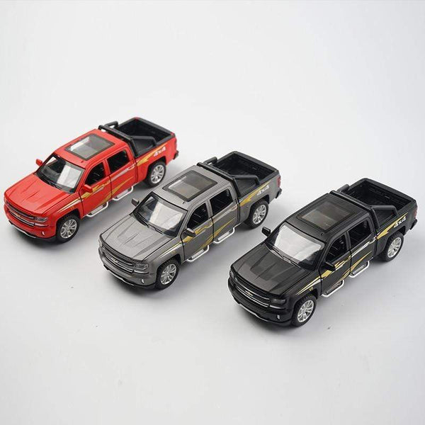 Planet Gates 1:32 Chevrolet Silverado Pika Alloy Car Model Diecast Toy Vehicle 6 Open Doors With Sound/Light/Pull-back Toys For Children