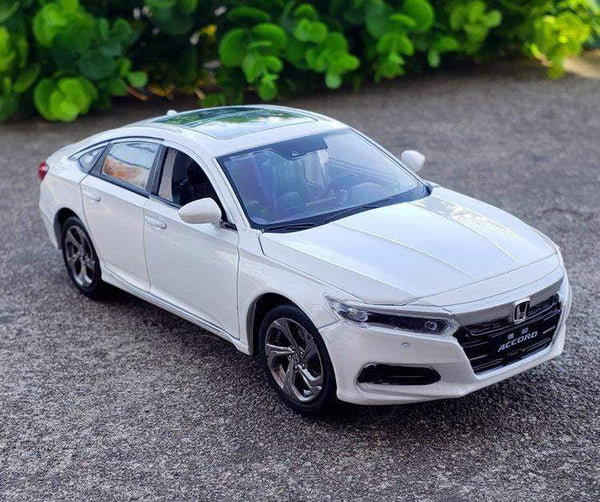 Planet Gates 1:32 Honda Accord Model Die-casting Model Sound And Light Car Children's Toy Collectible Boy Birthday Gift E147
