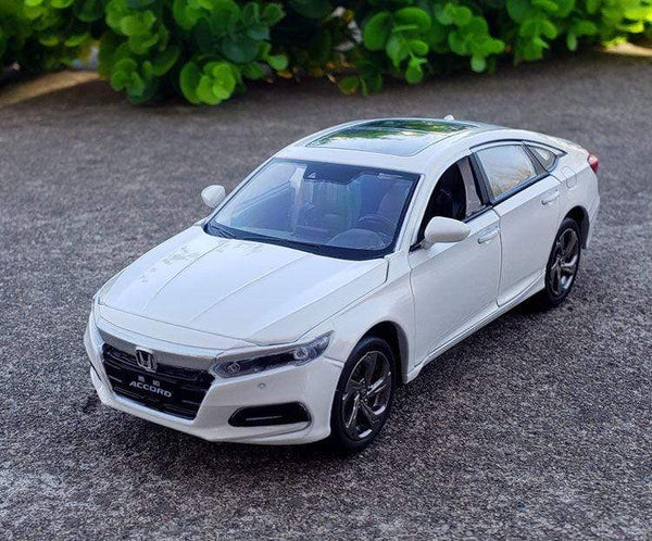 Planet Gates 1:32 Honda Accord Model Die-casting Model Sound And Light Car Children's Toy Collectible Boy Birthday Gift E147