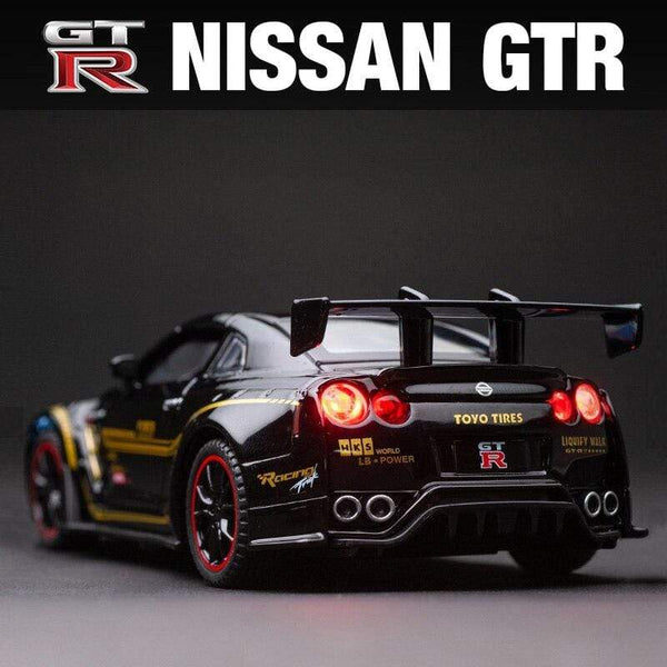 Planet Gates 1:32 Nissan Gtr Sports Car Alloy Car Model For Children Boy Metal Pull Back Toy Car Decoration Simulation Model Car Collection