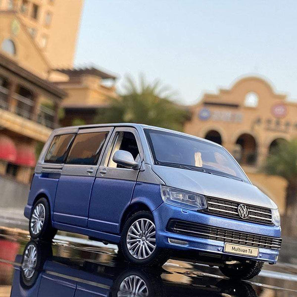 Planet Gates 1:32 Zinc Alloy Bus Volkswagens Multivan T6 Alloy Car Model Diecasts MPV Car Model Sound and Light Simulation Childrens Toy Gift