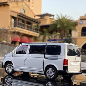 Planet Gates 1:32 Zinc Alloy Bus Volkswagens Multivan T6 Alloy Car Model Diecasts MPV Car Model Sound and Light Simulation Childrens Toy Gift