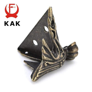Planet Gates 200001783 4PCS KAK 40x30mm Antique Wood Box Feet Leg Corner Protector Triangle Rattan Carved Decorative Bracket For Furniture Hardware