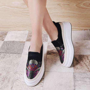 Planet Gates 2018 Fashion Kid Suede Silk Embroider Platform Loafers Sneakers Round Toe Slip on Female Mixed Colors Women Vulcanized Shoes L63