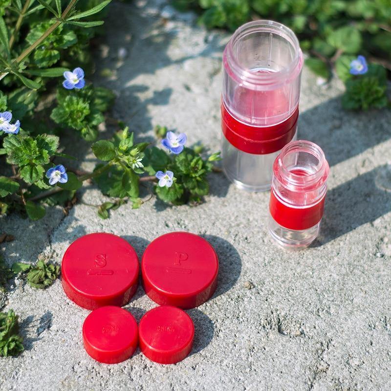 Planet Gates 2pcs  BBQ Cooking Caster Outdoor Camping Salt Pepper Seasoning bottle cookware cutlery picnic flavouring container box