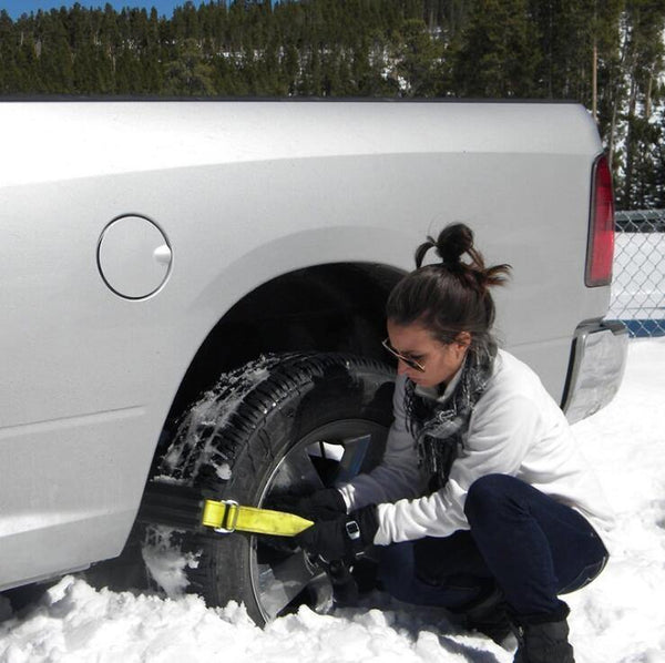 Planet Gates 2PCS Car Tyres Tire Belt Snow Chains Universal Mini Plastic Winter Wheels Car-Styling Anti-Skid Autocross Outdoor Roadway Safety