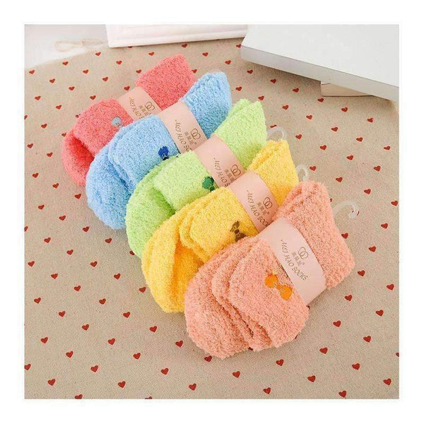 Planet Gates 5 Pairs / Lot Top Sale Women Winter Warm Middle Tube Socks Short  Autumn Girl 10 Colors Solid Plush Sock Wholesale