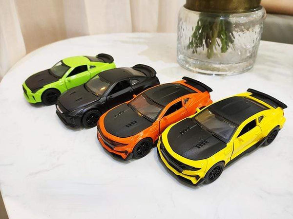 Planet Gates Alloy Pull Back Car 1:39 Simulation Sports Car Door Open Sound and Light Car Model