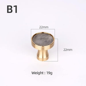 Brass Furniture Handles Elegant Door Knobs and Handles for Cabinet Kitchen Cupboard Drawer Pulls Wall Hanging Hooks Shell Resin