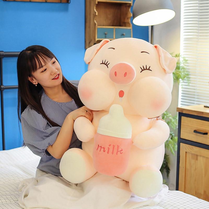 Planet Gates Cute Baby Bottle Sleeping Pig Plush Pillow Animals Stuffed Pillows Kids Adults Pets Bolster Sofa Chair Decor Friend Gift 35/45cm