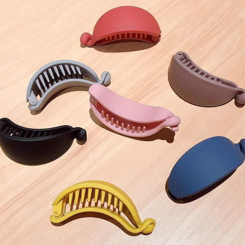 Cute Candy Colors Banana Shape Hair Claws Women Girls Sweet Hair Clips Ponytail Holder Hairpins Fashion Hair Accessories