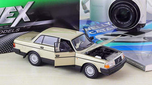 Planet Gates Diecast 1:24 Scale Car Classic VOLVO 240 GL High Simulation Model Car Alloy Metal Toy Car For Chlidren Gift Collection