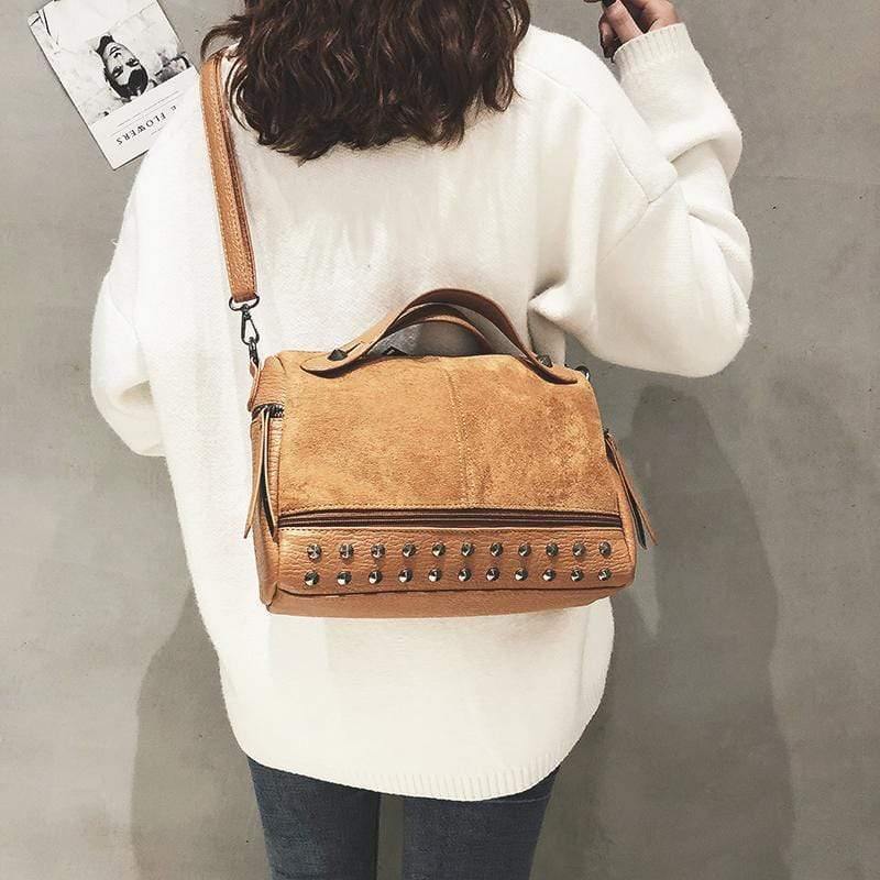 Fashion Women Top-handle Bags with Rivets Small Vintage Motorcycle Tote Bags Sac 2019 High Quality Leather Female Shoulder Bag