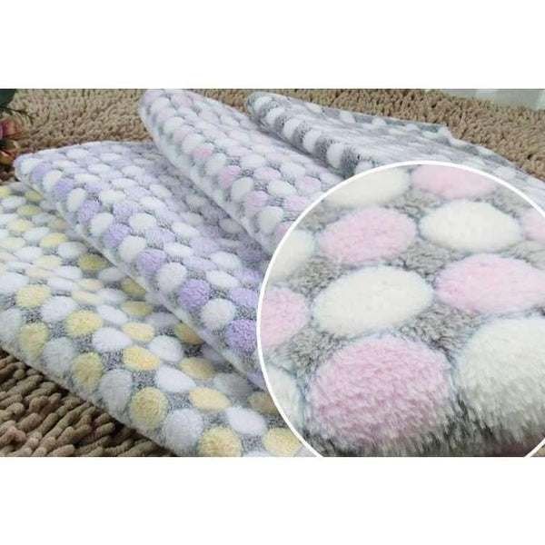 Planet Gates Flannel Pet Dog Blanket Dots Printed Breathable Dog Cat Bed Mat Warm Pet Sleeping Cushion Cover For Pet Dog Cat Products