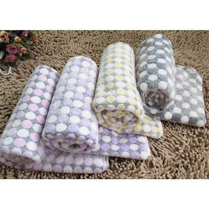 Planet Gates Flannel Pet Dog Blanket Dots Printed Breathable Dog Cat Bed Mat Warm Pet Sleeping Cushion Cover For Pet Dog Cat Products