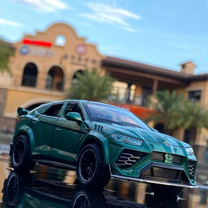 Planet Gates green 1/32 Lamborghini Urus Car Model Simulation Alloy Pull Back Car Boy Metal Sound And Light Toy Car Collection Ornaments Gift