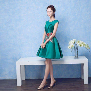 Planet Gates green / 2 Green Sleeveless Cocktail Dresses Elegant Flower Pattern Embroidery Sexy Backless Satin Cocktail Gown X060