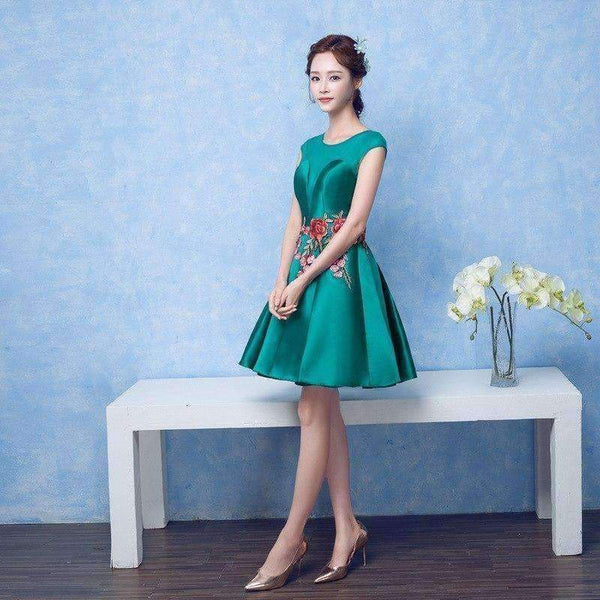 Planet Gates green / 2 Green Sleeveless Cocktail Dresses Elegant Flower Pattern Embroidery Sexy Backless Satin Cocktail Gown X060