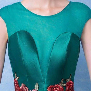 Planet Gates green / 2 Green Sleeveless Cocktail Dresses Elegant Flower Pattern Embroidery Sexy Backless Satin Cocktail Gown X060