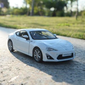 Planet Gates Japanese Supercar Family TOYOTA 86 GT Simulation Exquisite Diecasts & Toy Vehicles RMZ city Car Styling 1:36 Alloy Car Model