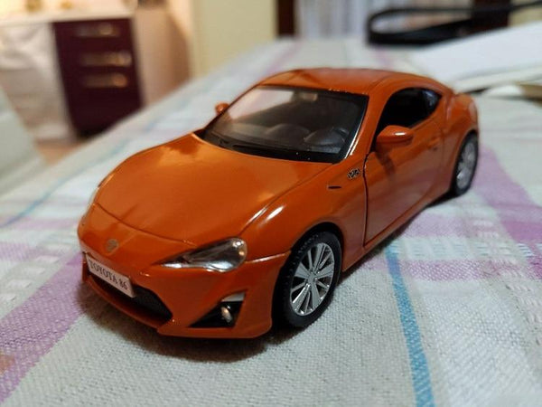 Planet Gates Japanese Supercar Family TOYOTA 86 GT Simulation Exquisite Diecasts & Toy Vehicles RMZ city Car Styling 1:36 Alloy Car Model