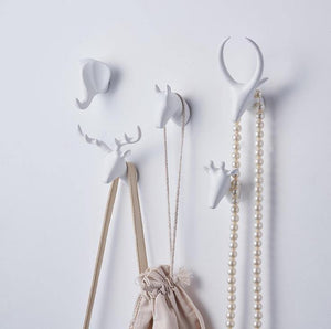 Modern European Style Creative Resin Animal Art Handmade Cloth Hook Keys Holder Door Knob Pull Clothes Hook