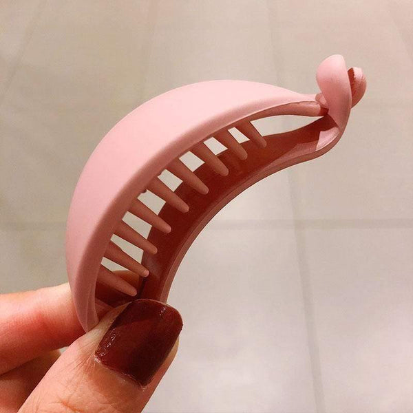 Cute Candy Colors Banana Shape Hair Claws Women Girls Sweet Hair Clips Ponytail Holder Hairpins Fashion Hair Accessories