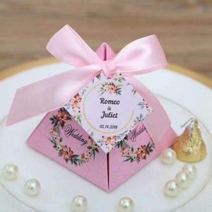 Planet Gates Pink with names / 72 x 72 x 80 mm 50 pcs Free Shipping Pink/ Purple/ Tiffany Blue Floral Pyramid Wedding Favor Candy Boxes Bridal Shower Party Paper Gift Box