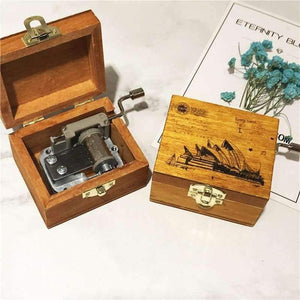 Planet Gates Retro Music Box Gifts Wind-up Toy Classical Wooden Handcraft Cranked Educational Toy Kids Toys For Birthday 6.5*5.5*4cm Random