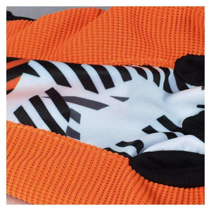 Planet Gates Size M Promotion Professional Anti-skid Bowling Bloves Comfortable Accessories Semi-finger Instruments Sports Gloves Mittens For