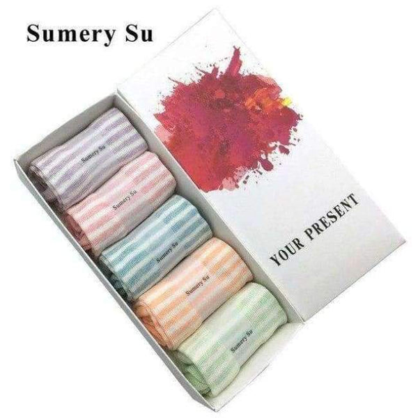 Planet Gates ST with Gift Box / One Size Flower Socks Women Cute Cotton Casual Happy Short Ankle Socks Female Ladies Girl European Style 5 Pairs /Lot