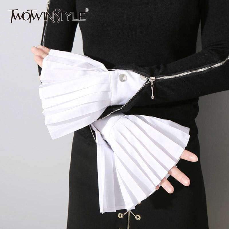 Planet Gates TWOTWINSTYLE Fashion Pleated Gloves Women Flared Cuffs All-match Basic Clothes Accessories 2018 New