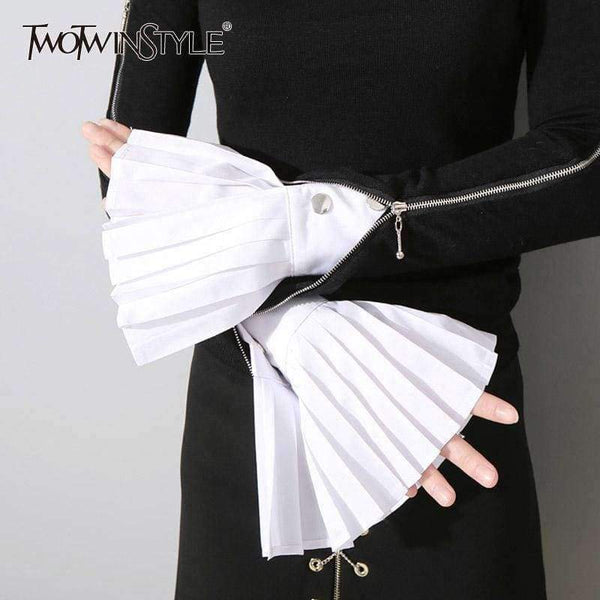 Planet Gates TWOTWINSTYLE Fashion Pleated Gloves Women Flared Cuffs All-match Basic Clothes Accessories 2018 New