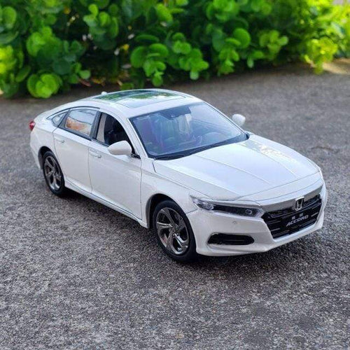 Planet Gates white 1:32 Honda Accord Model Die-casting Model Sound And Light Car Children's Toy Collectible Boy Birthday Gift E147