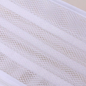 Planet Gates White Padded Laundry Net Wash Bag for Protecting Trainers and Shoes in the Washing Machine