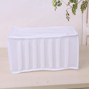 Planet Gates White Padded Laundry Net Wash Bag for Protecting Trainers and Shoes in the Washing Machine