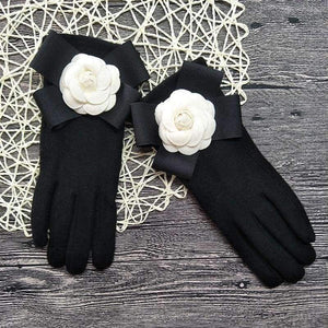 Planet Gates Winter Women Fashion Gloves Cashmere Touch Screen Ladies Gloves Bow Camellia Black Wrist Thick Warm Wool Mittens Soft AGL101
