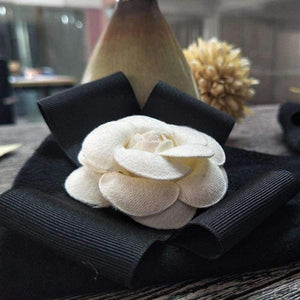 Planet Gates Winter Women Fashion Gloves Cashmere Touch Screen Ladies Gloves Bow Camellia Black Wrist Thick Warm Wool Mittens Soft AGL101